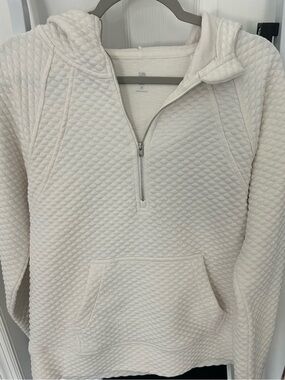 Uniqlo Off-White Quilted Half-Zip Hoodie